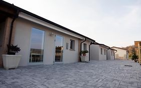La Corte Di Emma E Ale